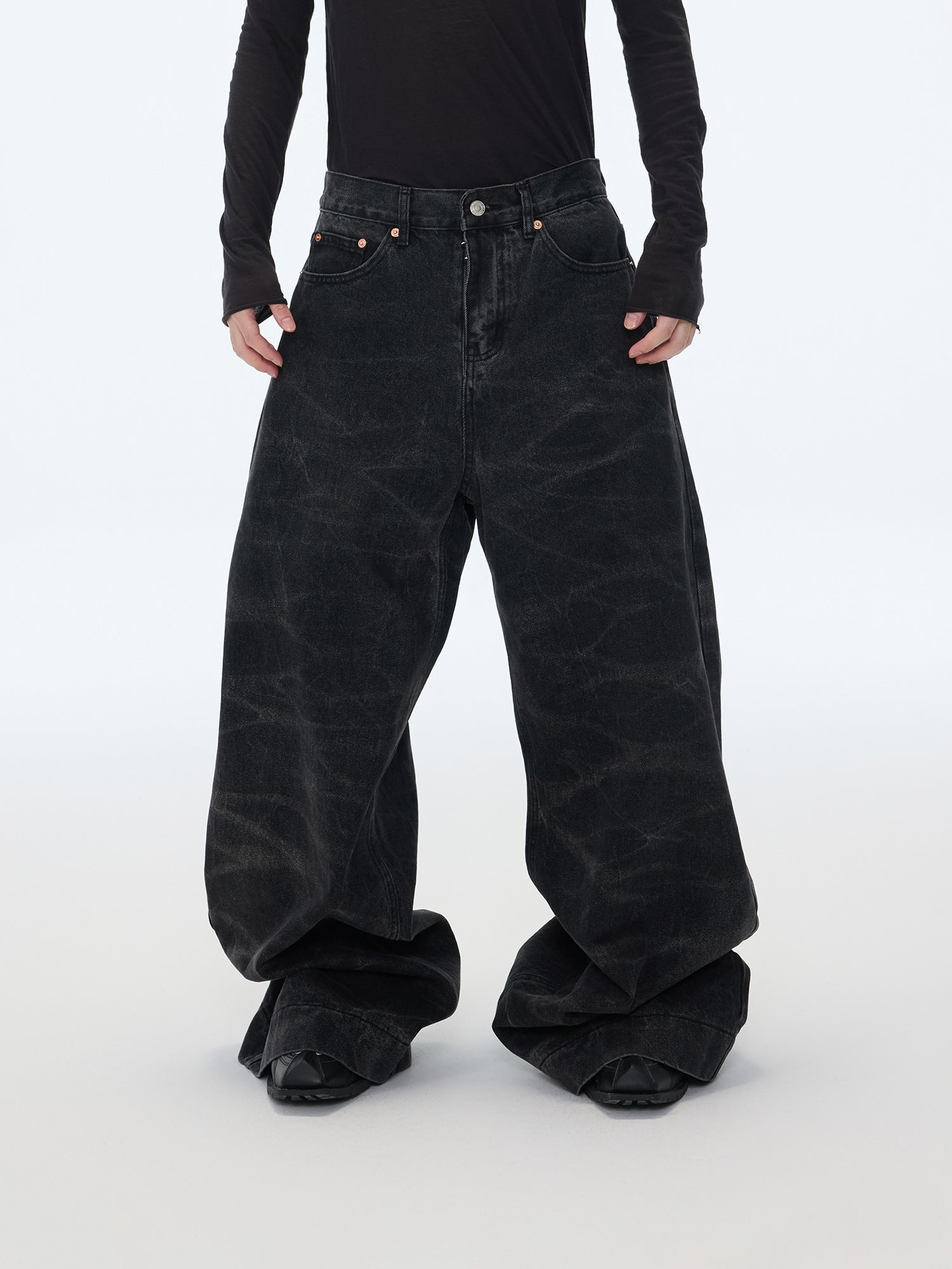 Dark Leopard Jeans