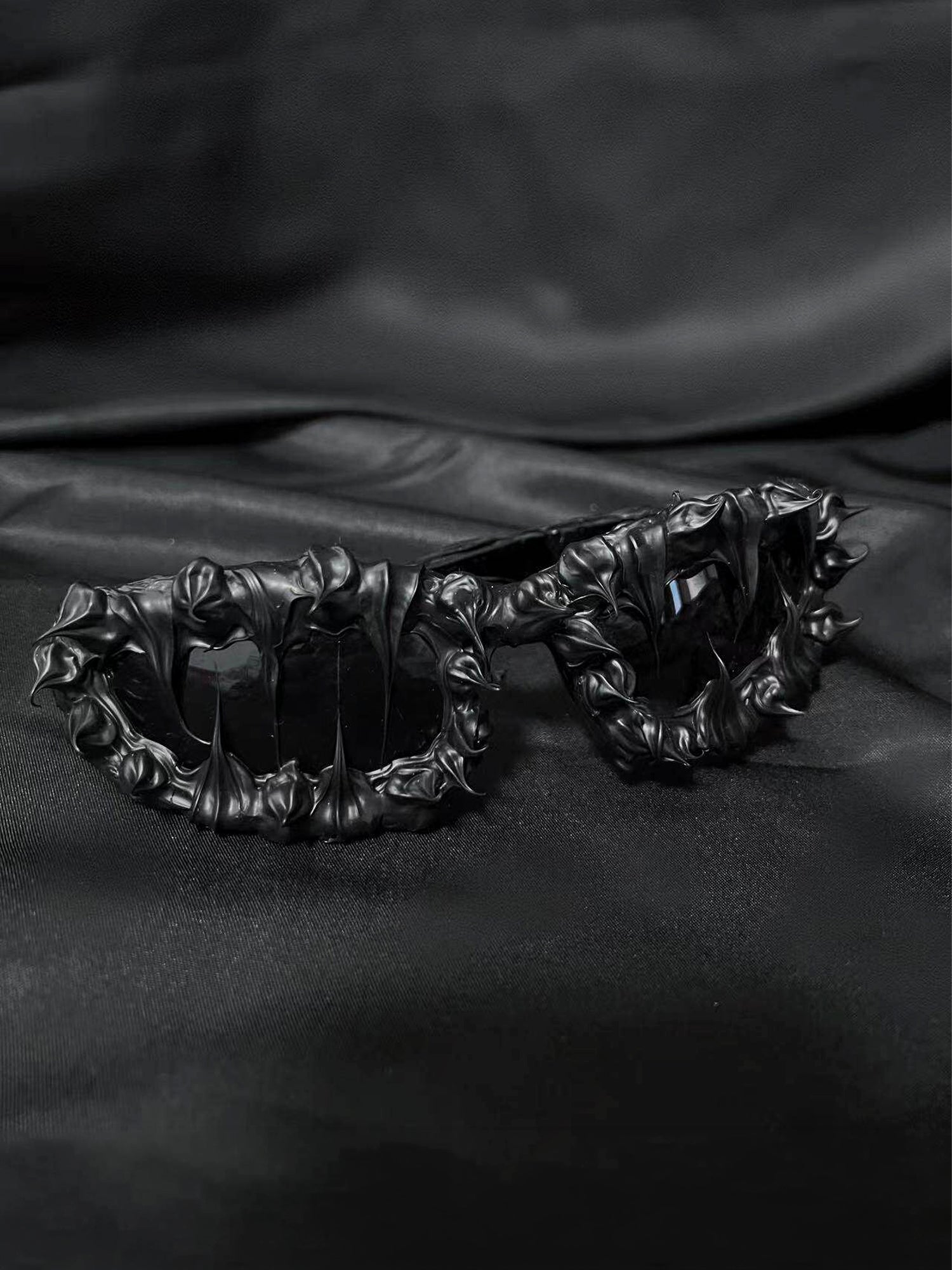 Dark Thorn Shades