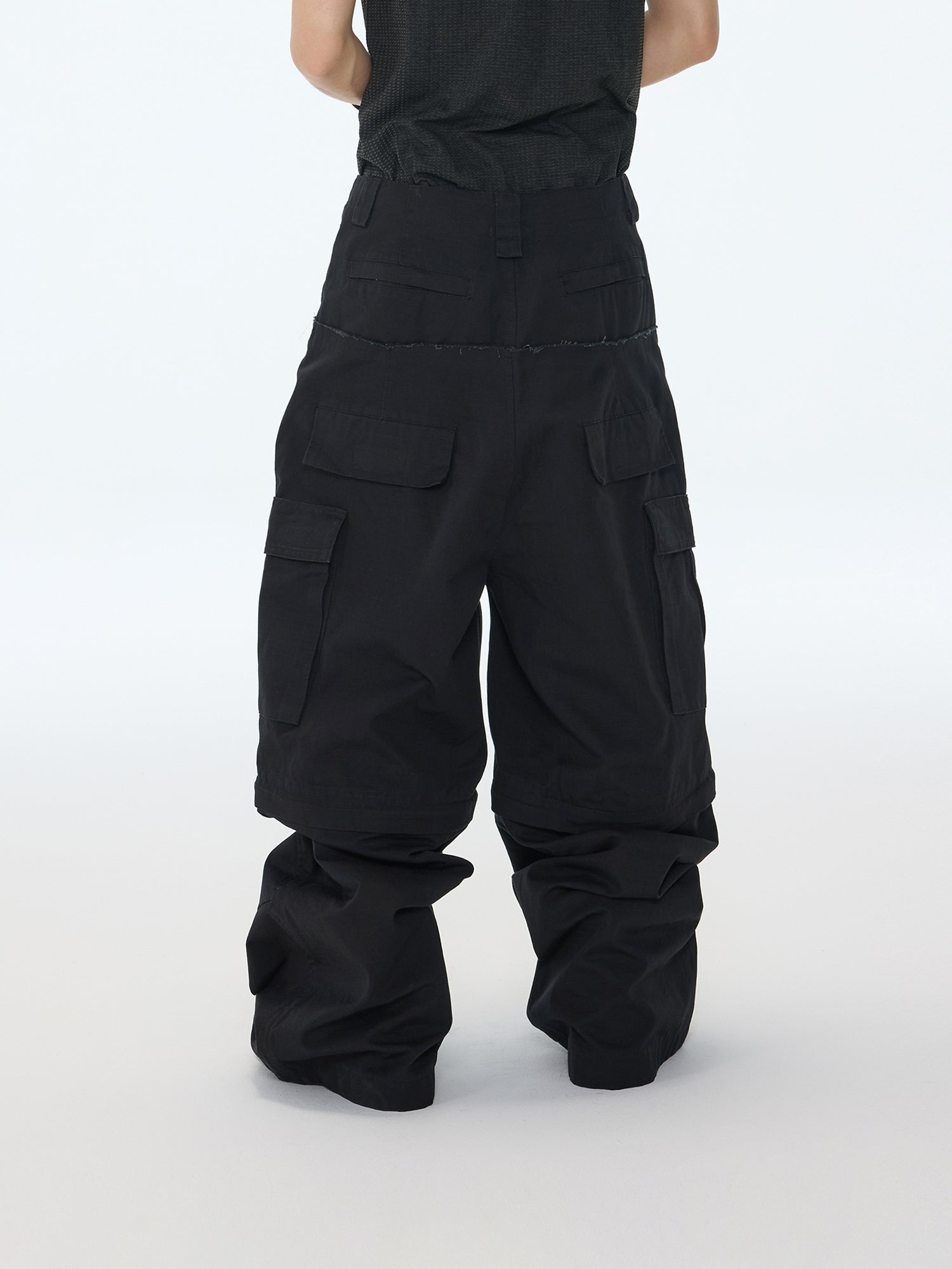 Pantaloni illegali