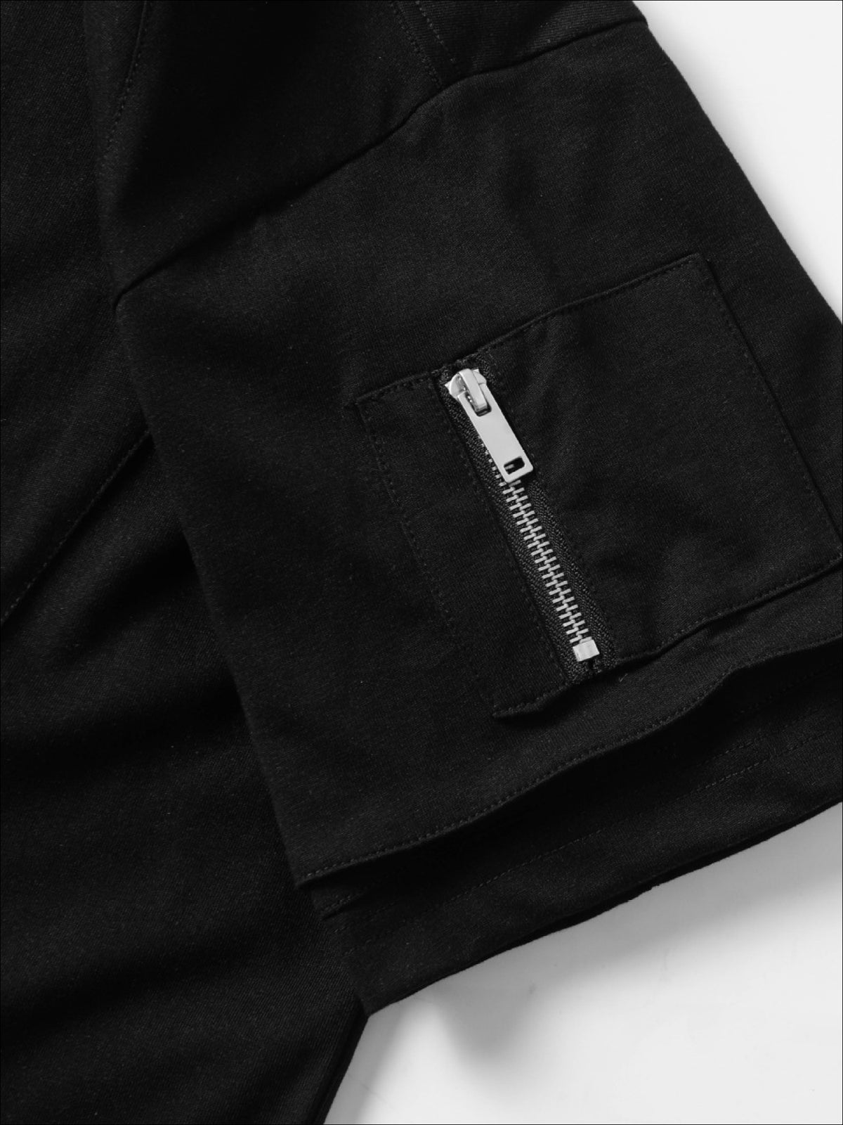 Maglietta con zip modernista