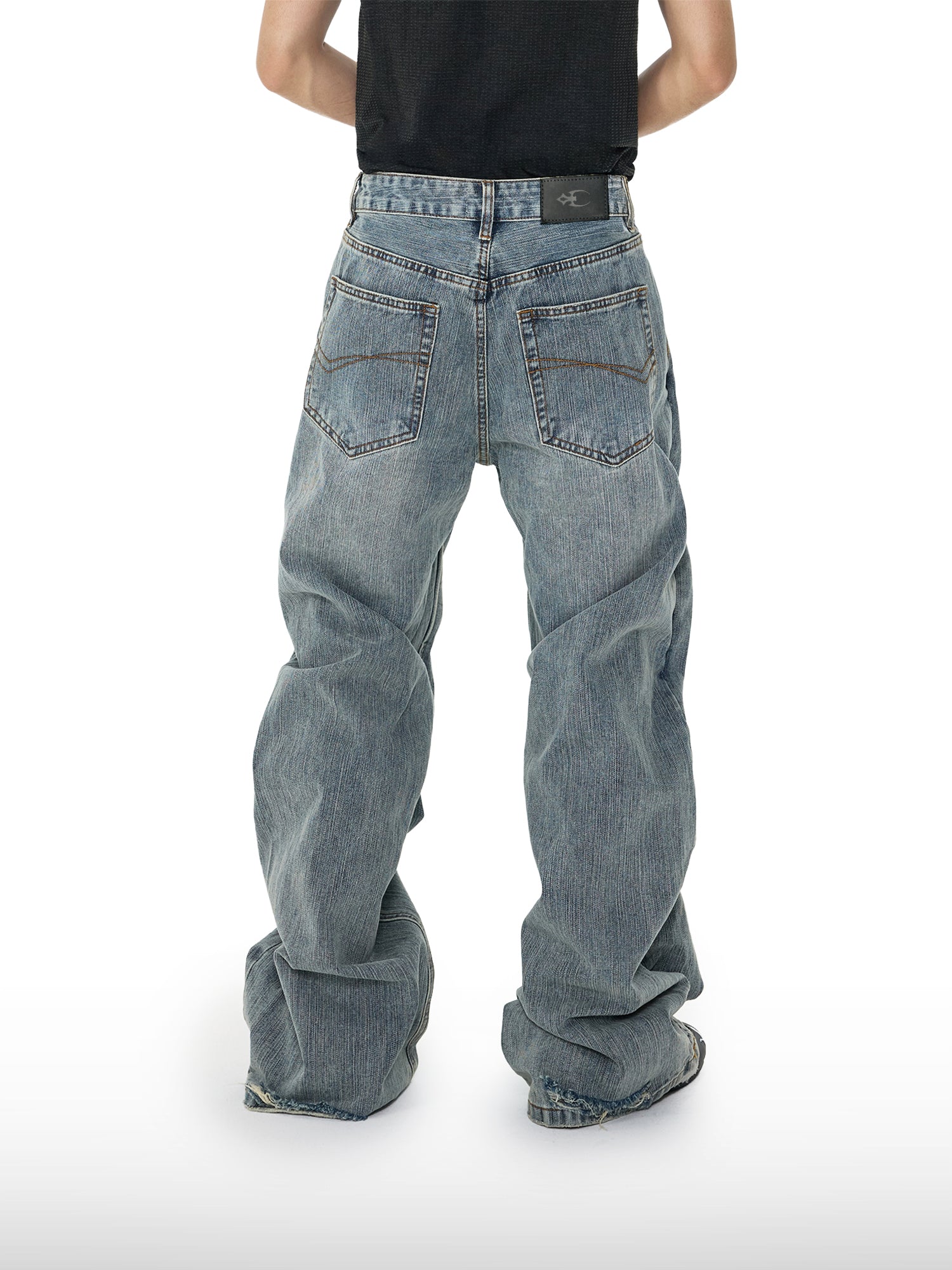 Oversized Faded Jeans