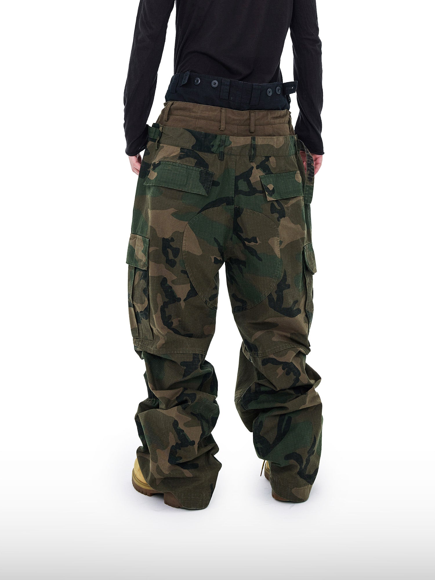 Pantaloni mimetici a vita tripla