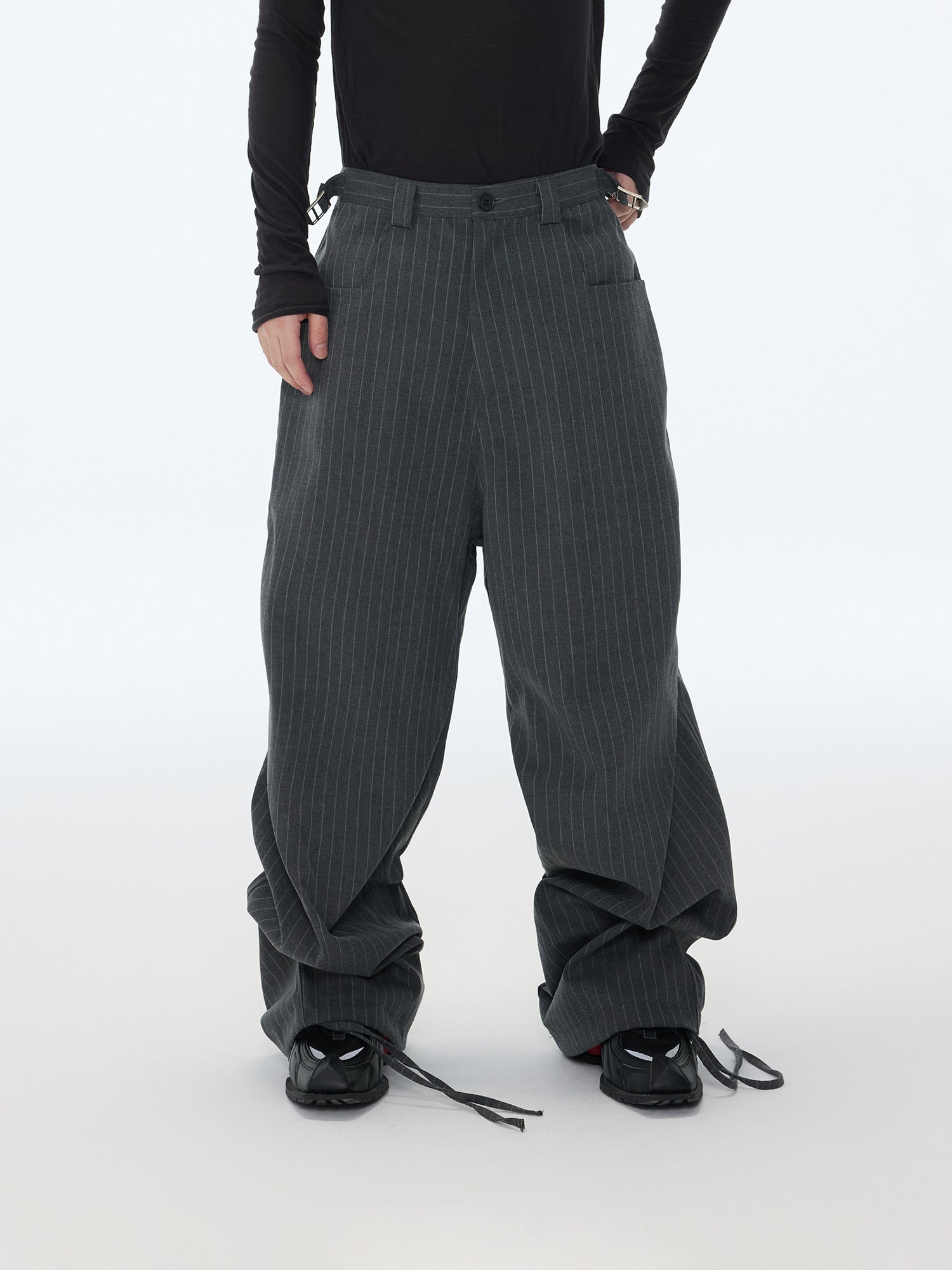 Pantaloni larghi da abito