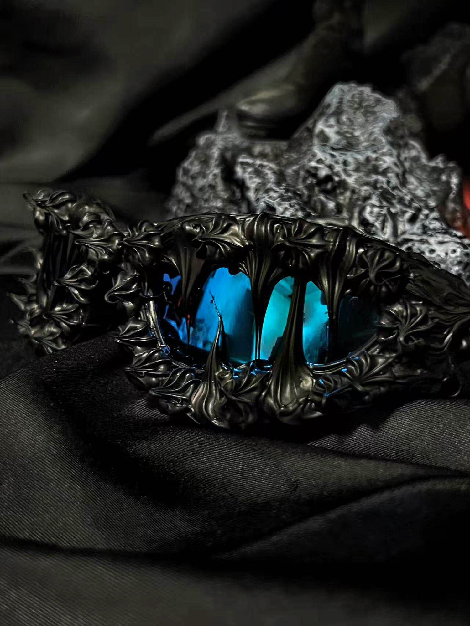 Blue Thorn Shades