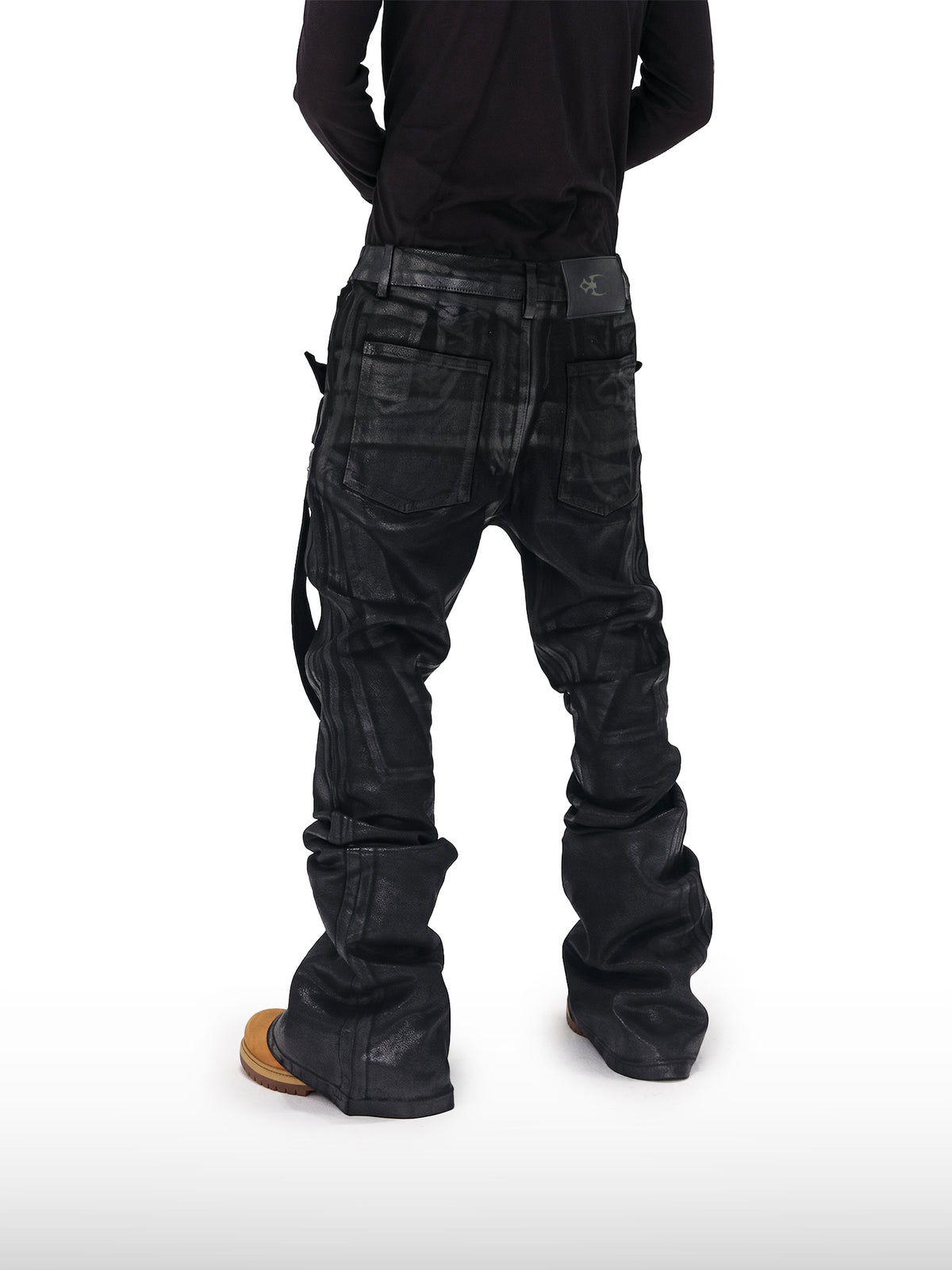 Jeans svasati rivestiti con cinturino