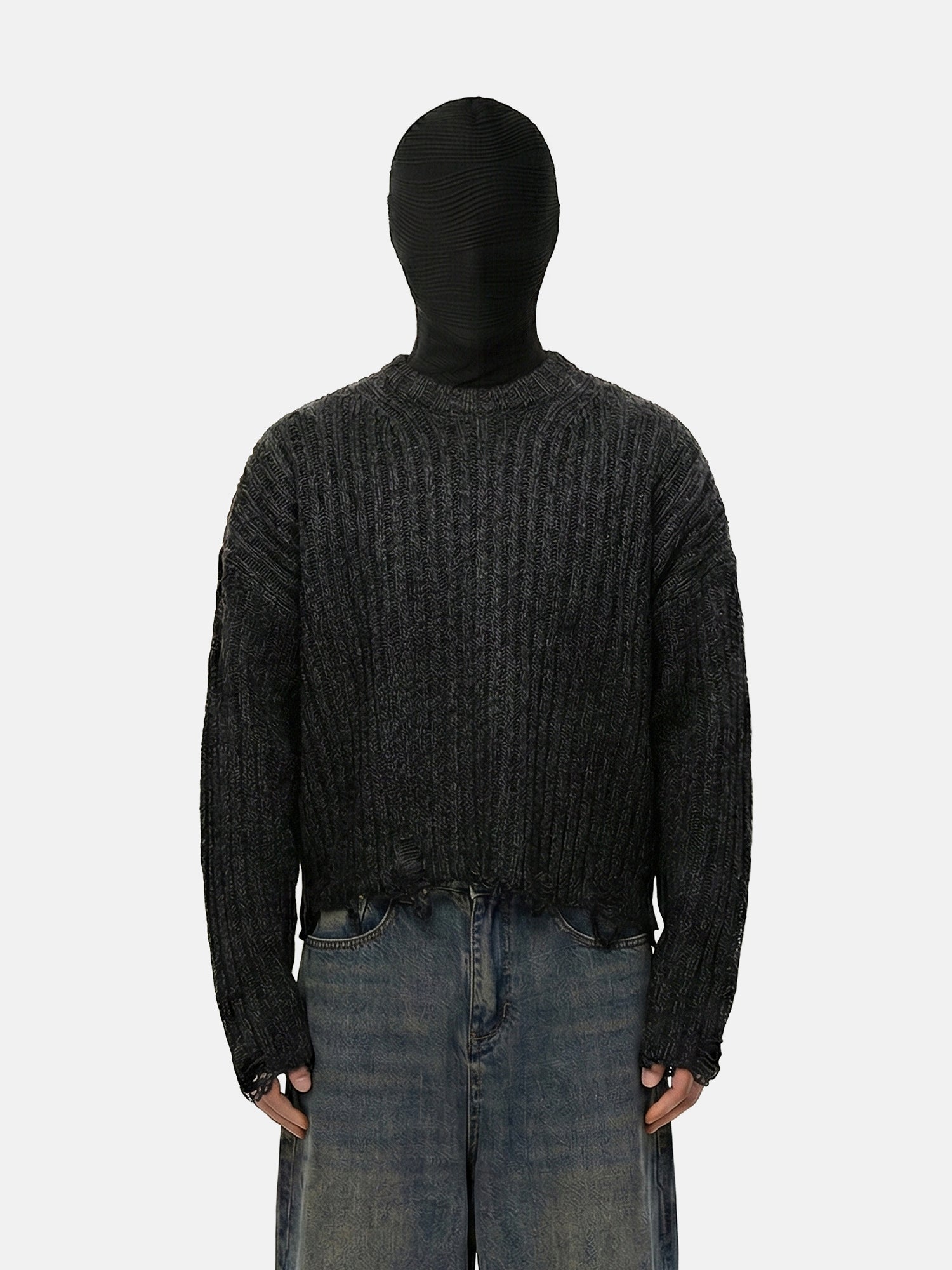Maglione corto con bordo sfilacciato