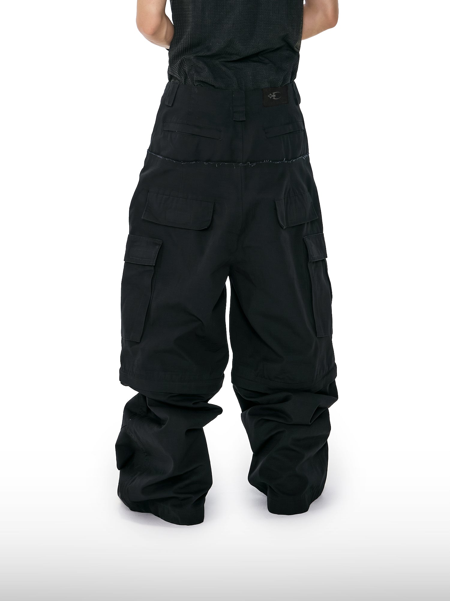 Pantaloni illegali