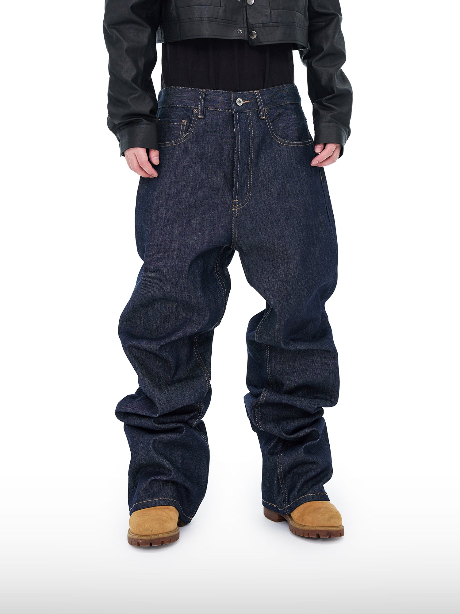 Jeans con cucitura interna lunga