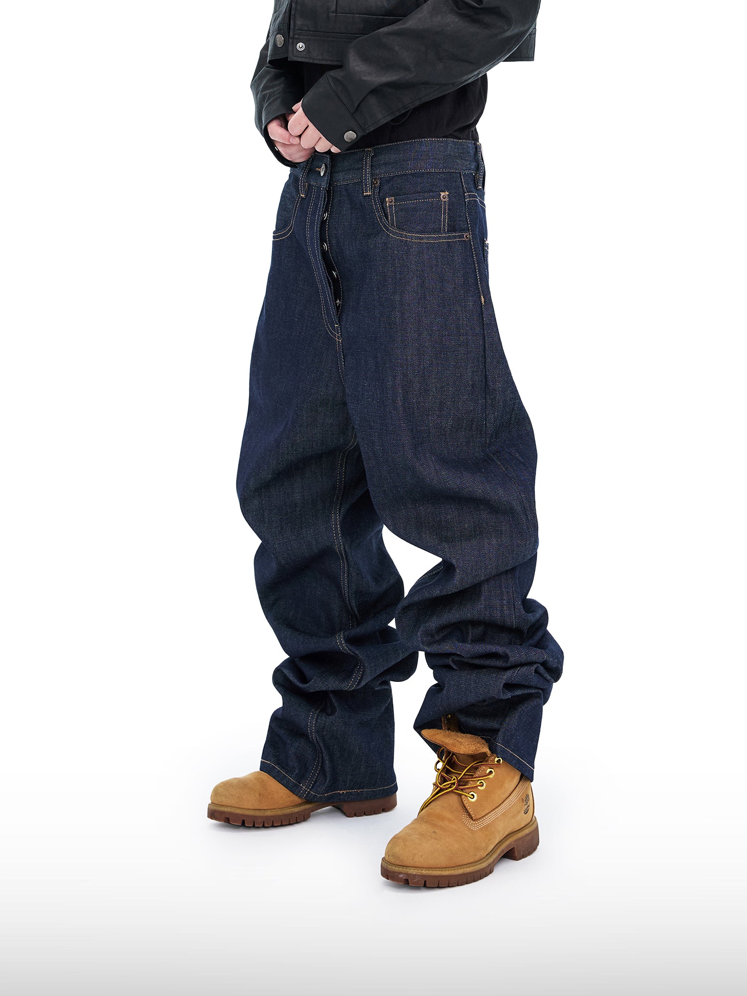 Jeans con cucitura interna lunga