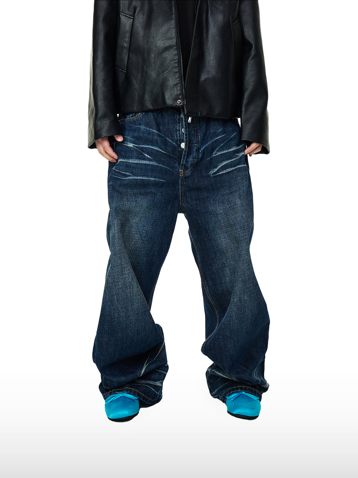 Oversized Motion Jeans