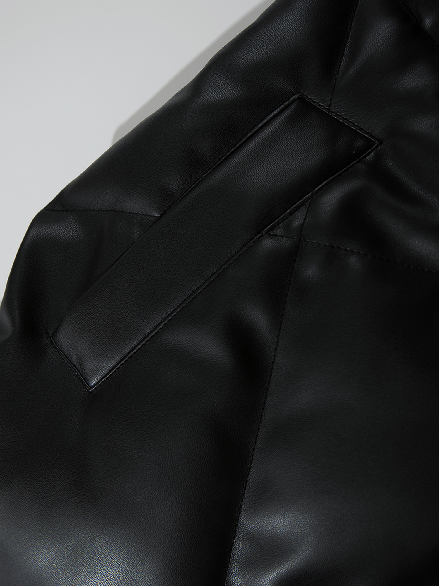 Gilet nero trapuntato