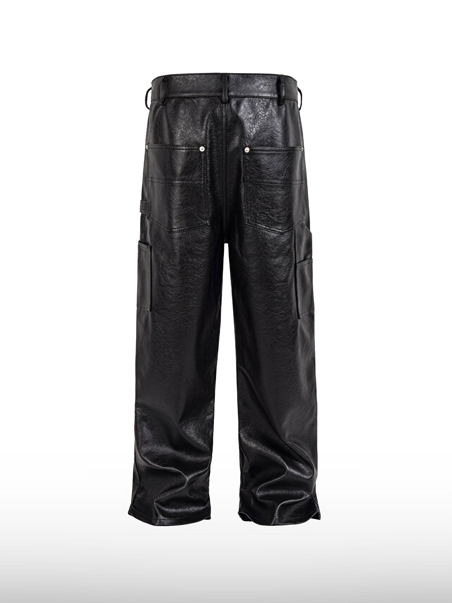 Jeans in pelle borchiati