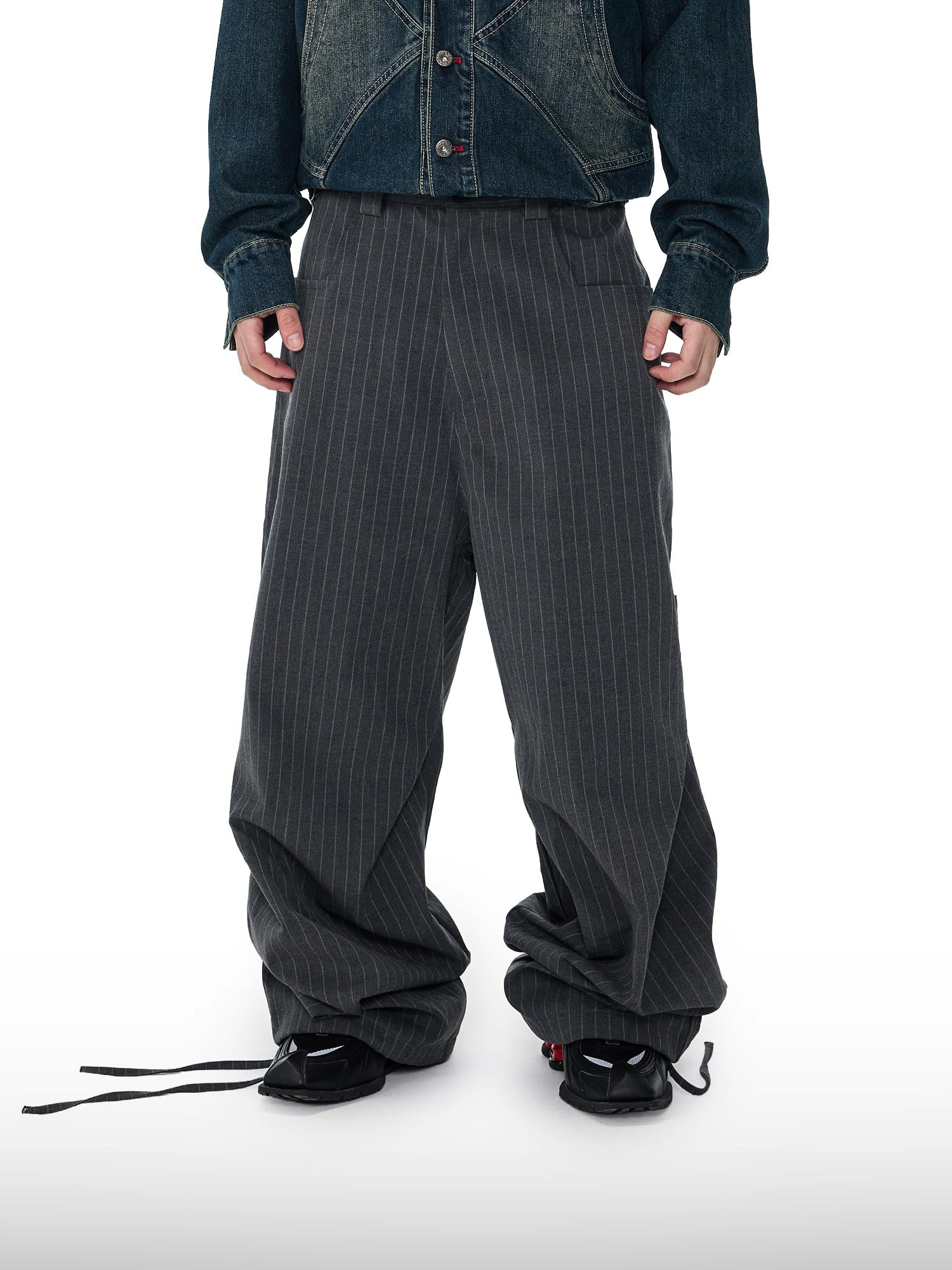 Pantaloni larghi da abito